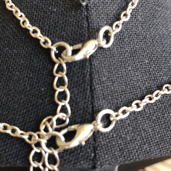 CLASSY Faux Pearl Necklace/Bracelet/Earrings - Picture 9 of 12